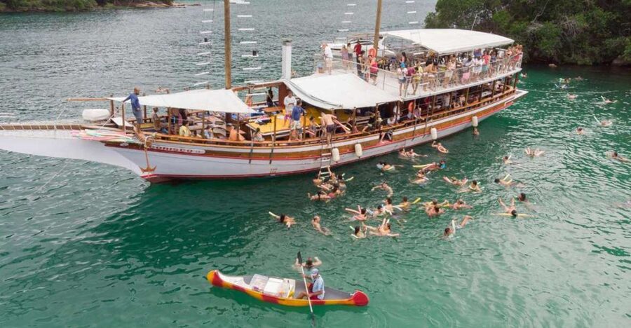 Full-Day Tour to Angra dos Reis and Ilha Grande - The boat trip: your best seat for 365-island bay views
