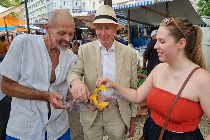 Guided Market Fruit Tasting in Rio with 15+ Exotic Flavors - Guide Quality: Why Hay Za, Caterina, and Erica Show Up in the Best Stories
