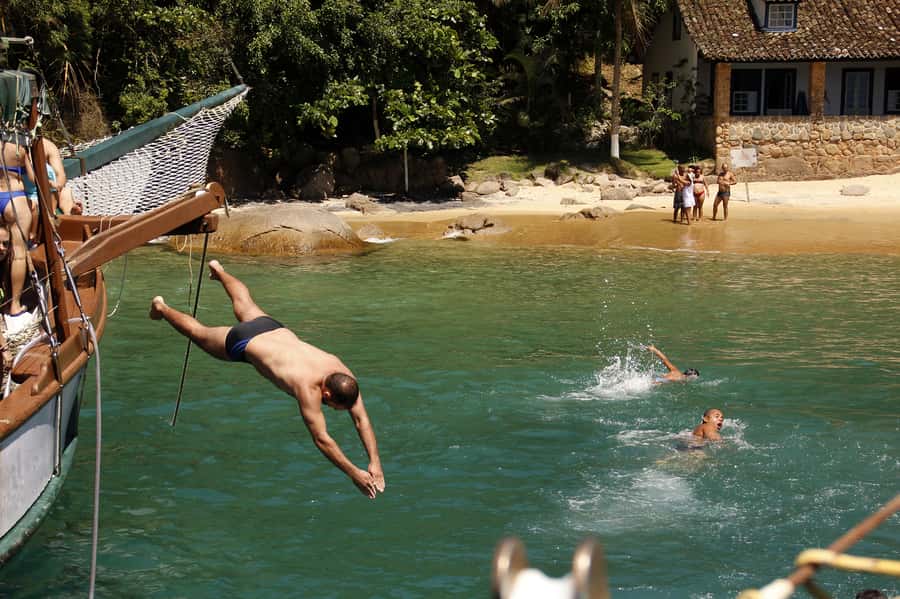 Half-Day Schooner Cruise and Snorkeling in Paraty Bay - Where to pick up your voucher and how to reach the pier