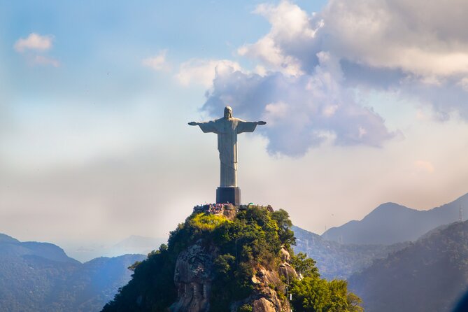 Helicopter Tour in Rio de Janeiro - 20 minutes - Leblon and Ipanema along the coastline, close enough to feel the neighborhoods