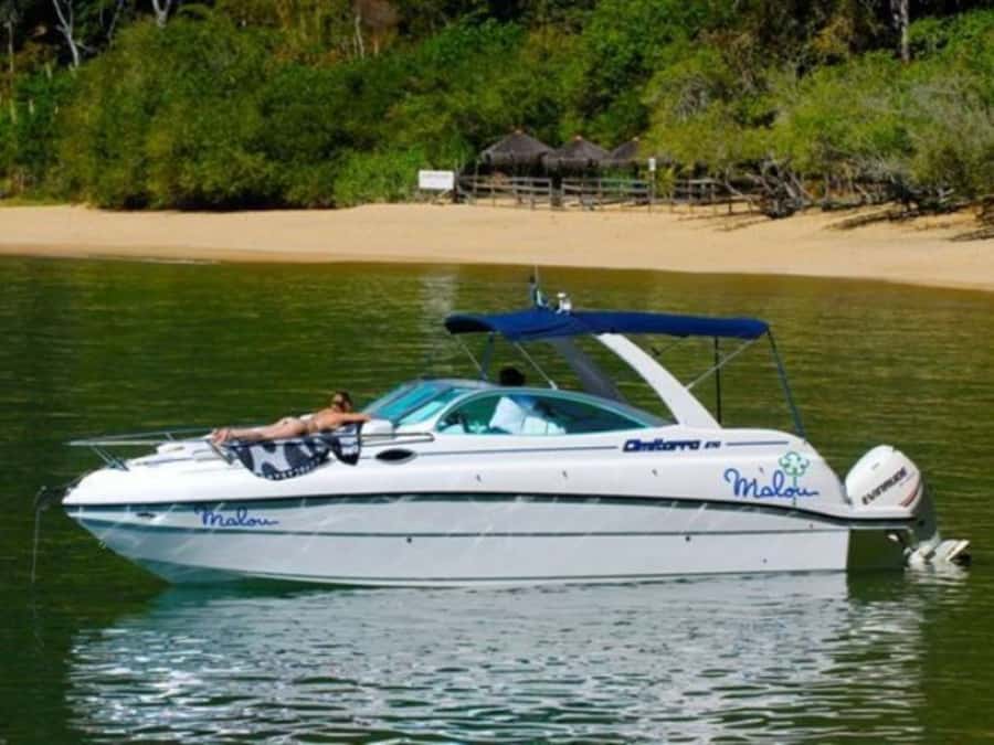 Idyllic Islands Private Speedboat Tour in Paraty - The 5-hour rhythm: meet in Paraty, cruise the bay, and plan real swim time