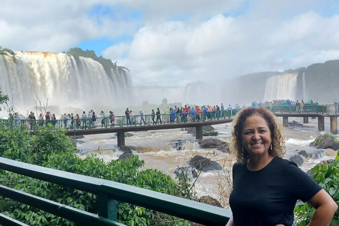 Iguaçu: Brazilian Side Falls, Boat Tour, Bird Park - Tickets & Lunch Included - Getting to the Brazilian Side, and Why the Jungle Ride Matters