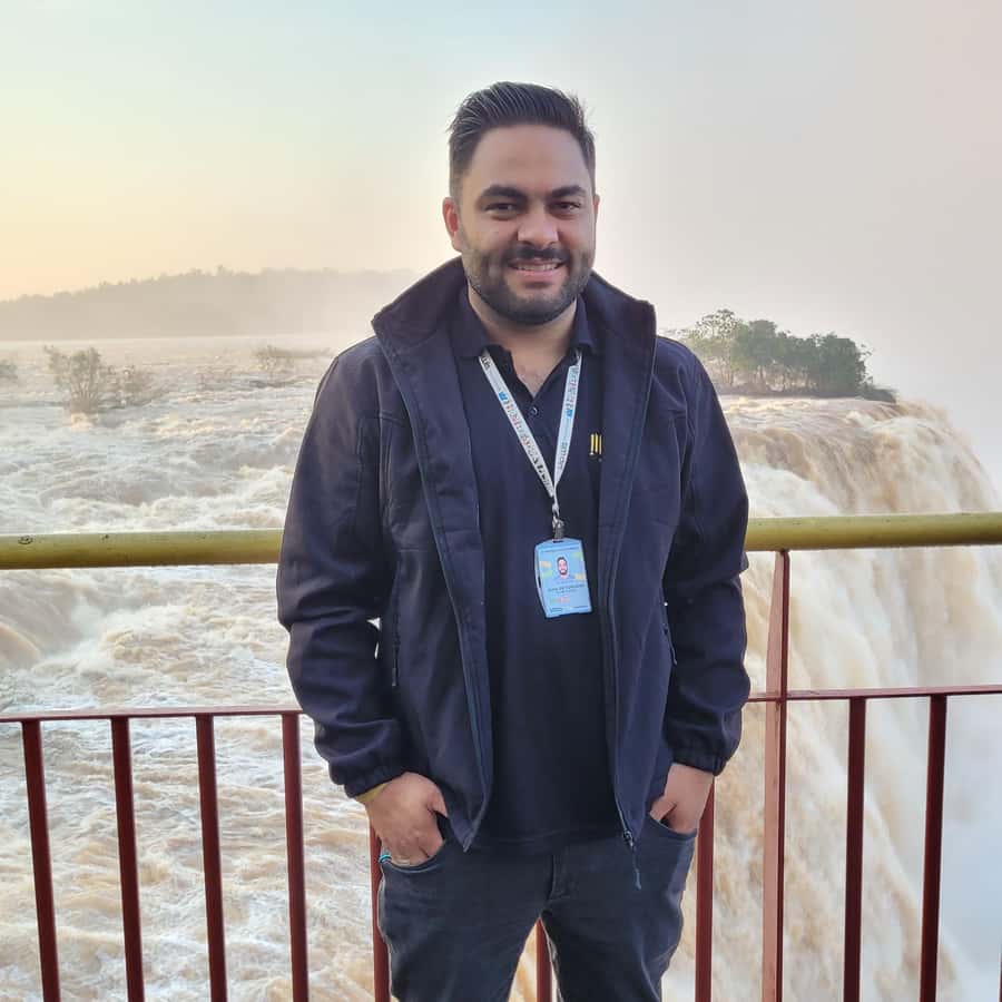 Iguassu Falls: Brazilian Side Private Tour - Porto Canoas buffet lunch: where the meal actually fits the day