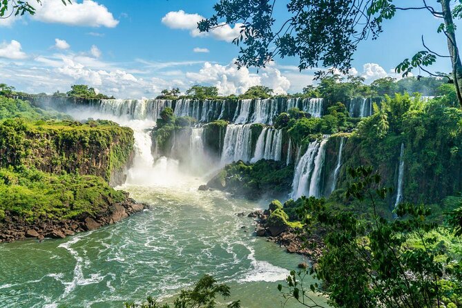 Iguassu Falls in a Nutshell - Iguazu Falls plus Itaipu Dam, all in one smooth loop