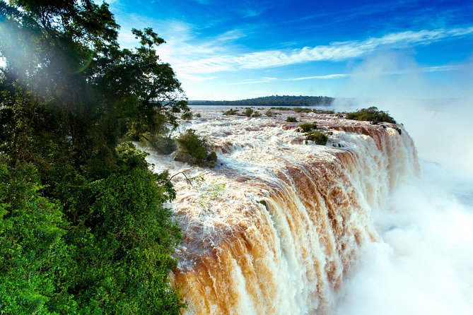 Iguassu Falls Sightseeing Tour from Foz do Iguaçu - Guides, English, and the Difference Between a Tour and a Transfer
