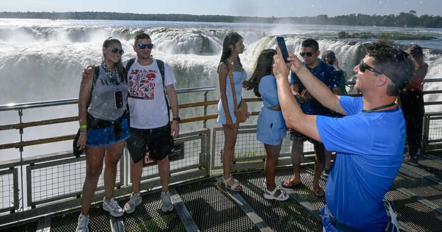 Iguassu Waterfalls: 1 Day Tour Brazil and Argentina's sides - Timing Tips: Flights, Morning Starts, and Not Feeling Rushed