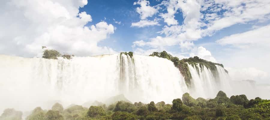 Iguazu Falls: 2-Day Argentinian and Brazilian Iguazu Falls - Getting to the Park: Hotel Pickup and the Jungle Train Advantage