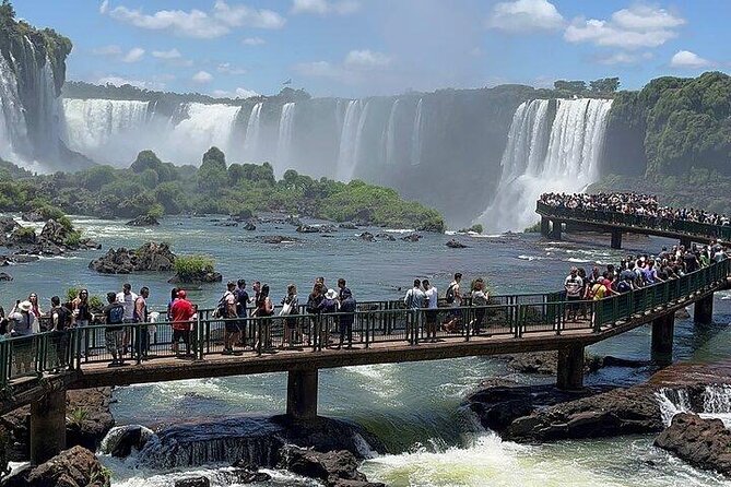 Iguazu Falls: Private Day tour Brasil & Argentina - Packing tips for a falls day that gets wet