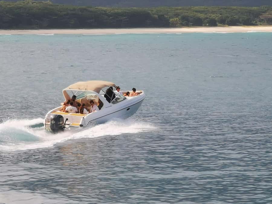 Ilha Grande: 360° Circumnavigation Speed Boat Tour - 8h - Parnaioca: more time, more shore wandering