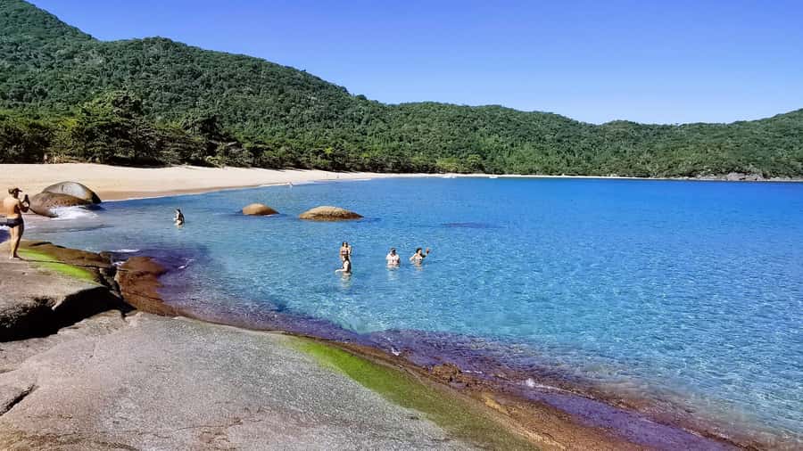 Ilha Grande: 360° Circumnavigation Speed Boat Tour - 8h - Praia dos Meros: a final swim plus optional lunch time