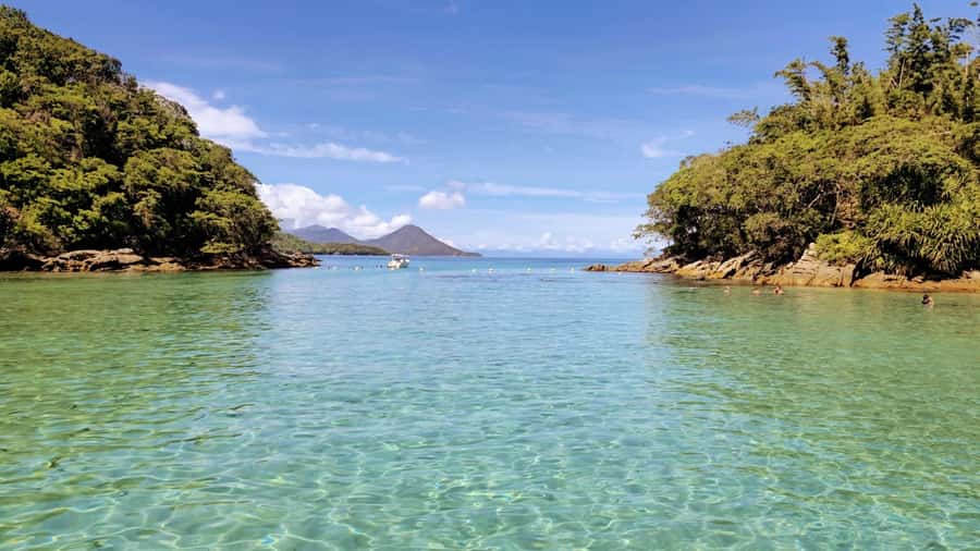Ilha Grande: 6-Hour Speedboat Tour to Blue and Green Lagoons - Why the Blue Lagoon and Lagoa Verde are worth the 6-hour speedboat pace