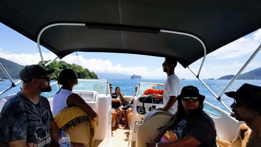 Ilha Grande: 7h Speedboat Tour of Paradise Islands - Ilha Grande final stop: lunch options and a longer breather