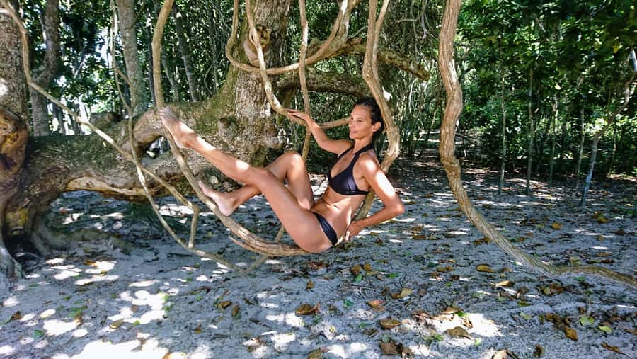 Ilha Grande: Lopes Mendes Private Hiking Tour - Praia de Palmas, Praia dos Mangues, and Pouso: quick beach moments that reset your legs