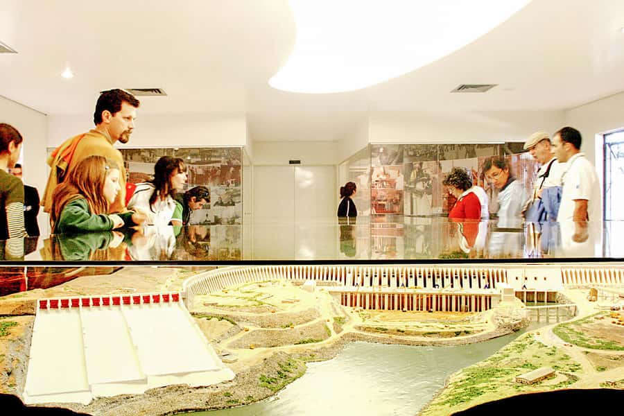 Itaipu Dam Tour with Admission Ticket from Foz do Iguaçu - Edge-of-dam viewpoint and the walk into the Touristic Itaipu Complex
