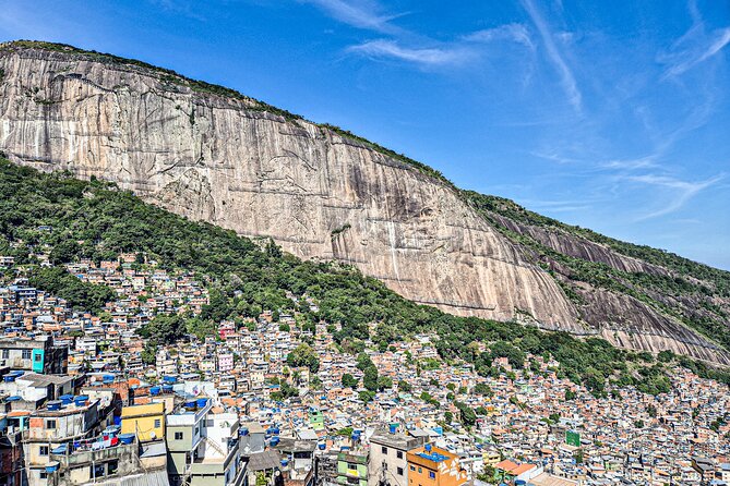 Jeep'n'Culture: Rocinha Favela and Tijuca Rainforest Tour - The rainforest-to-city switch: Estrada da Gávea and the Club Bar viewpoint break