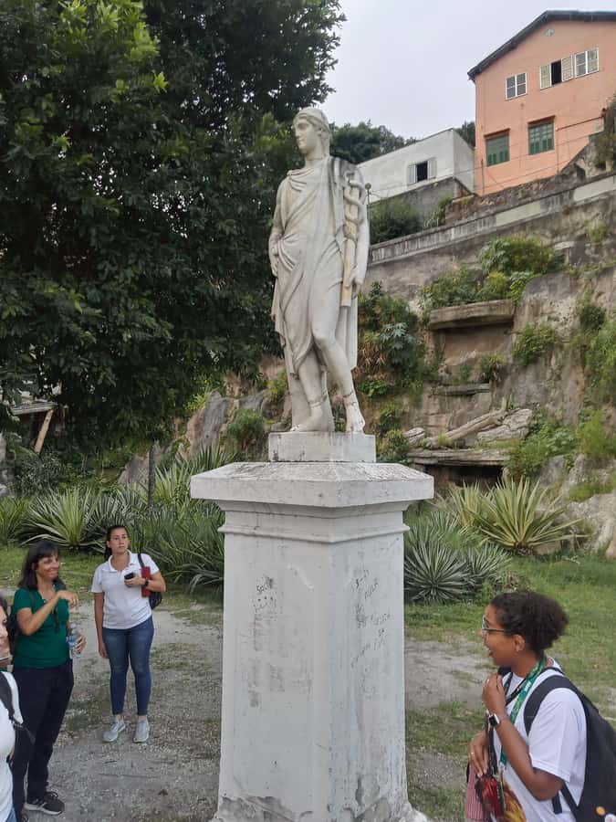Little Africa - Walking tour from the passed to the future - The alleys and stops that connect you to the slave-era arrival zone
