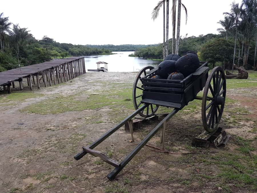 Manaus: Museu do Seringal Rubber Museum - About the culture piece: indigenous tribe access and why it can feel commercial