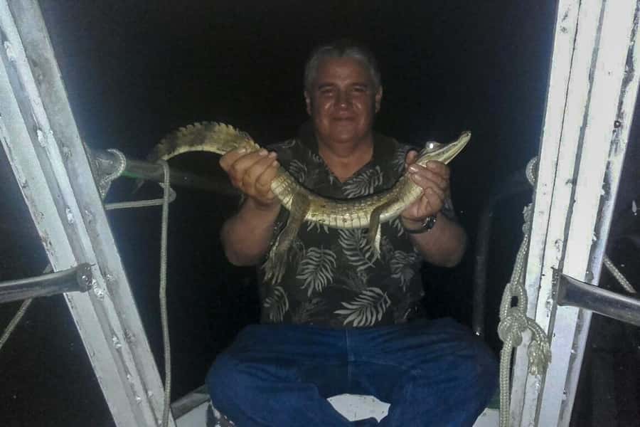 Manaus: Piranha Fishing and Alligator Watch Evening Tour - The timing reality: 5 hours on paper, an evening you should buffer