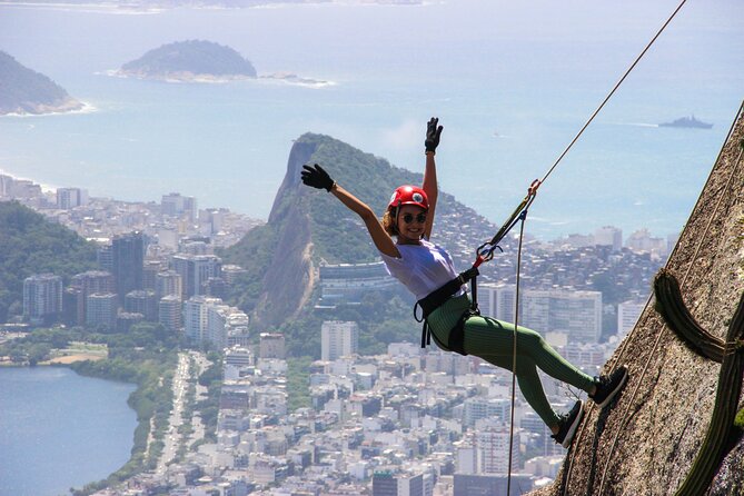 Morro Dois Irmãos Hikking + Vidigal Favela Tour - The Morro Dois Irmãos hike to 533m: moderate effort, real payoff