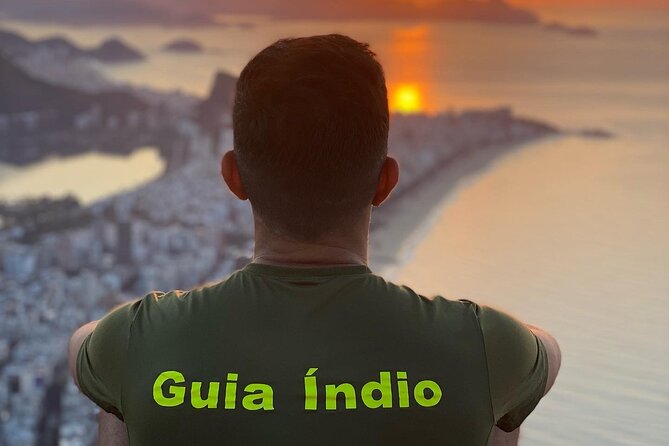 Morro Two Brothers Trail, during the day and sunset in Vidigal - Getting started in Praça do Vidigal (and why the transport is a smart move)