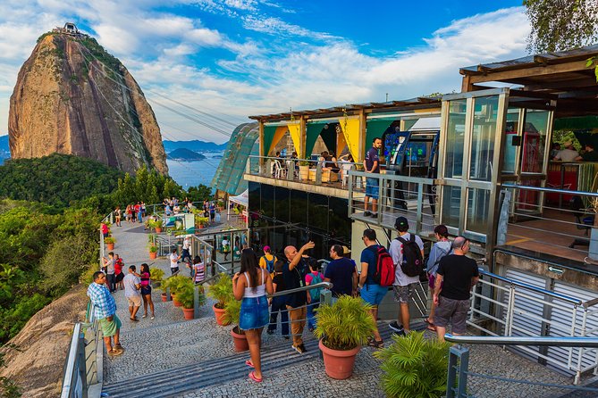 One Way Shared Transfer from Airport to hotels in Rio de Janeiro - Price and value: when $26.65 feels smart, and when it does not