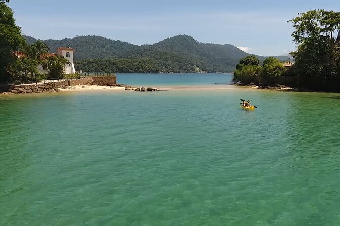 Paradise Islands in Angra dos Reis Private Boat Route - Praia do Dentista, Jurubaíba Beach: calm water and the Dr. Olympio Faissol story