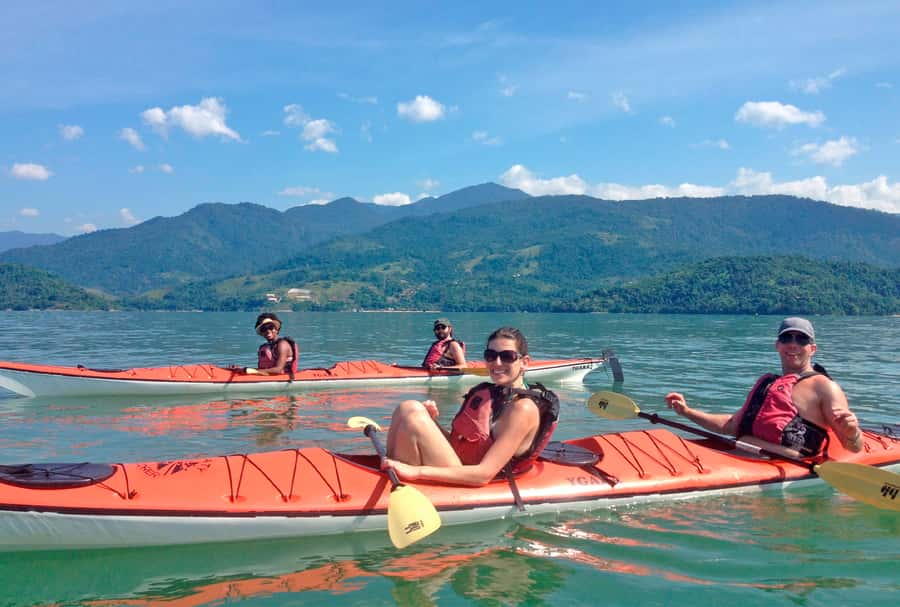 Paraty Bay: Half-Day Mangroves and Beaches Tour by Kayak - Swimming Stop on a Beautiful Beach: How the Tour Breaks Up the Effort