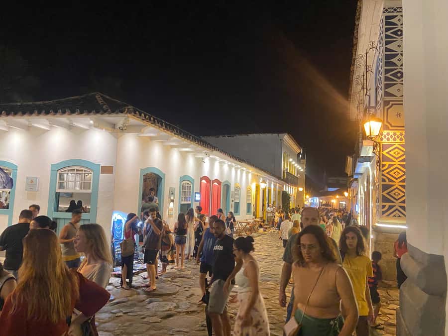 Paraty: Historic Centre Walking Tour & Cachaça Tasting - Meeting at Largo de Santa Rita, Then Getting Oriented Fast