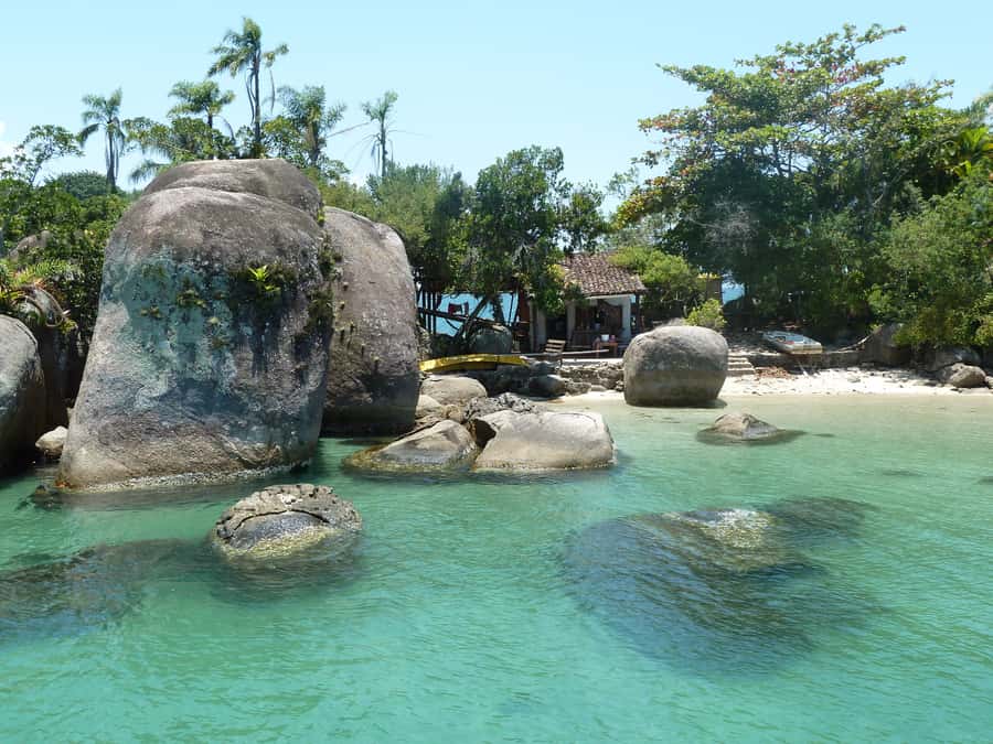 Paraty: Schooner Boat Tour with Beaches and Snorkeling - Why A Paraty Schooner Day Feels More Local Than Fast Speedboat Tours