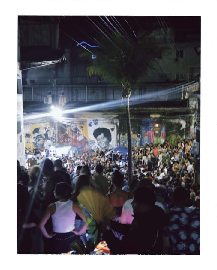 Pedra do Sal: Live Samba Night with Local Guide & Drink - Safety, guide care, and why the group matters at Pedra do Sal