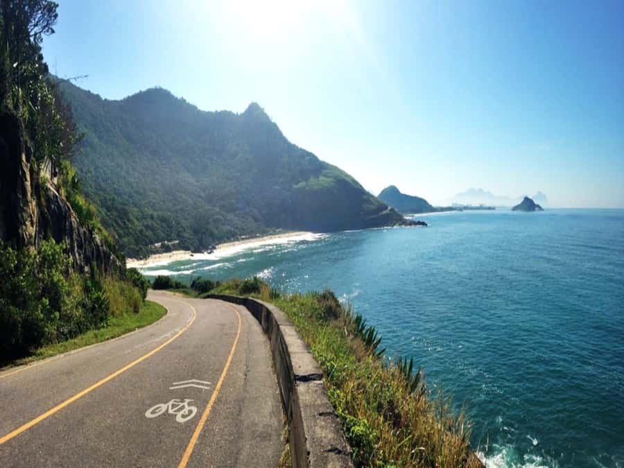 Pedra do Telégrafo Hike and Beach Full-Day Tour - Summit at Pedra do Telégrafo: views you can’t rush