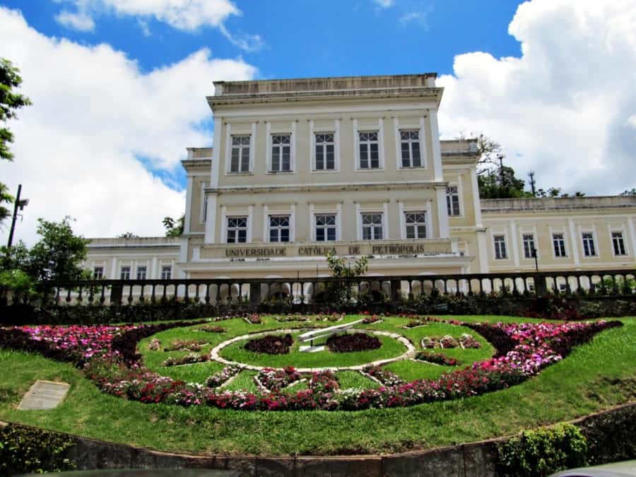 Petrópolis: Imperial City Tour - Lunch break: buffet value depends on your taste