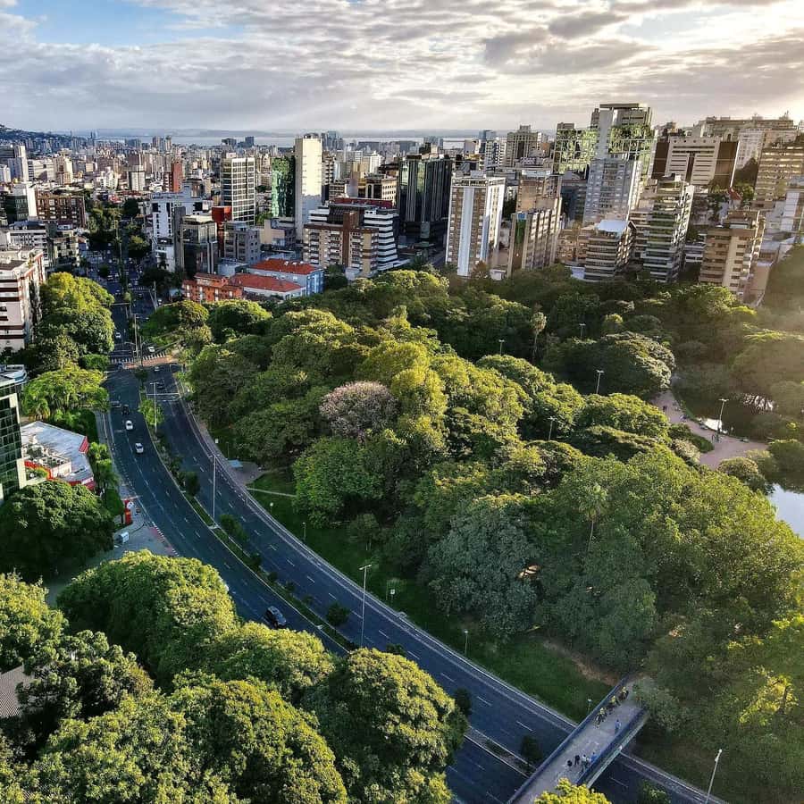 Porto Alegre: Private Citytour na Capital dos Gaúchos - Churches, squares, and the city’s spiritual center
