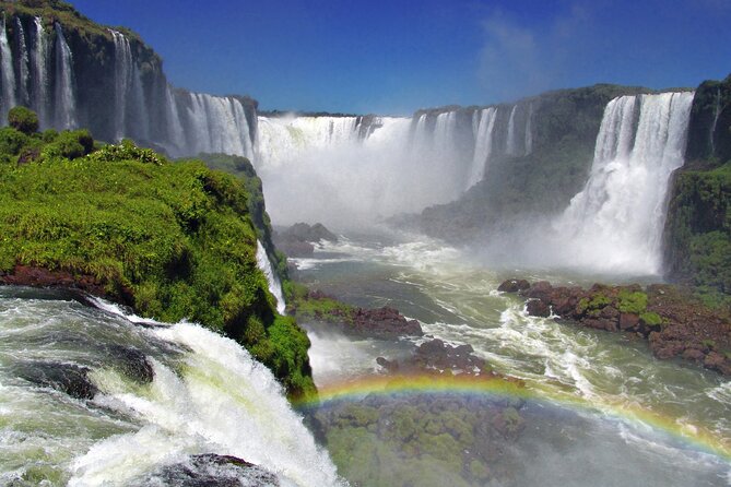Private Day trip: Both sides of Iguazu Falls - Stop 1 in Argentina: reaching Devil’s Throat with trains and a mostly flat walk