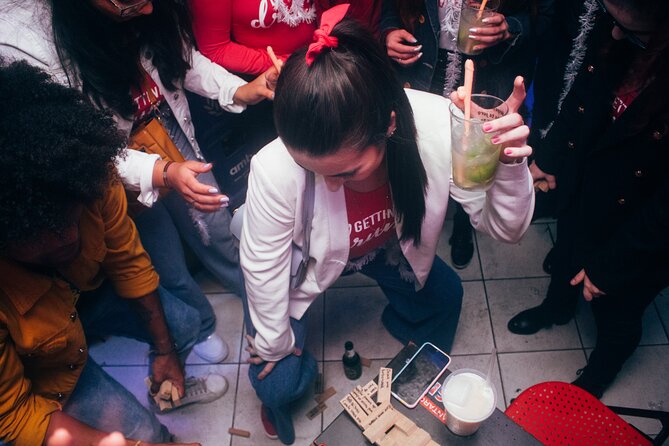 Pub Crawl in Pinheiros: Explore the Nightlife of São Paulo - Stop 1, GOMO Pinheiros: Unlimited Beer and Games to Break the Ice