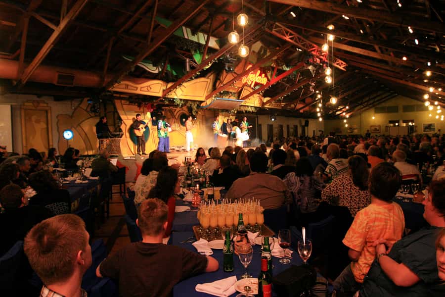 Rafain Palace: Barbecue Dinner Show - Getting to Rafain Palace from Foz do Iguaçu or Puerto Iguazu