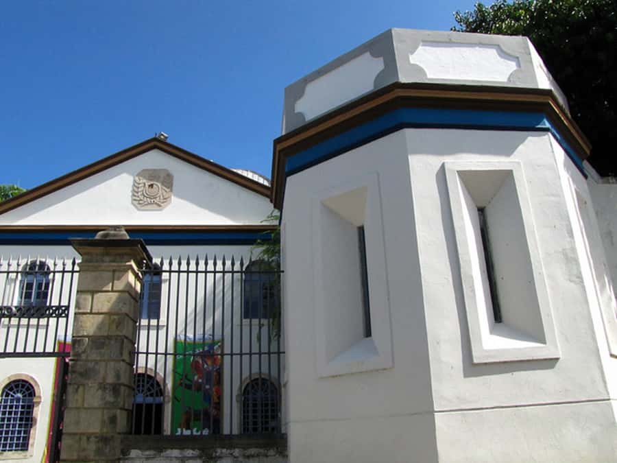 Recife & Olinda City Tour: Unveiling the Charm of Two Cities - Getting Around Recife and Olinda: Pickup, Buses, and Timing