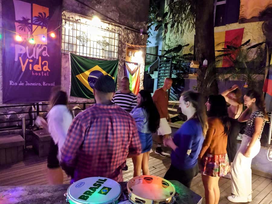 Rio: Caipirinha Workshop and Samba Class - A smart way to start a Rio night in Copacabana