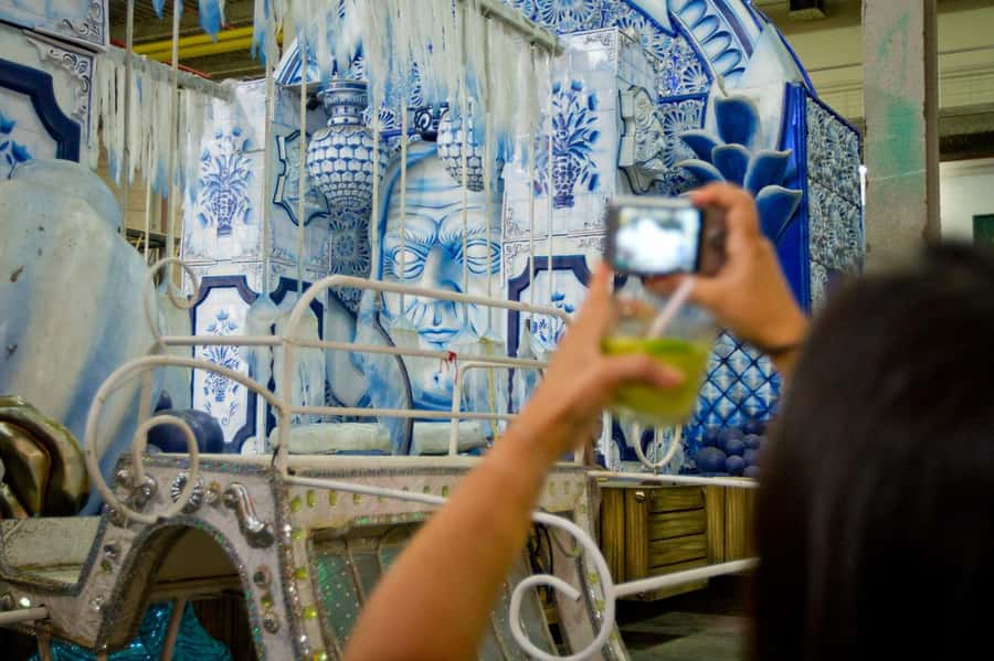 Rio: Carnival Backstage Tour at Samba City with Cocktail - Why the Cidade do Samba backstage experience feels different