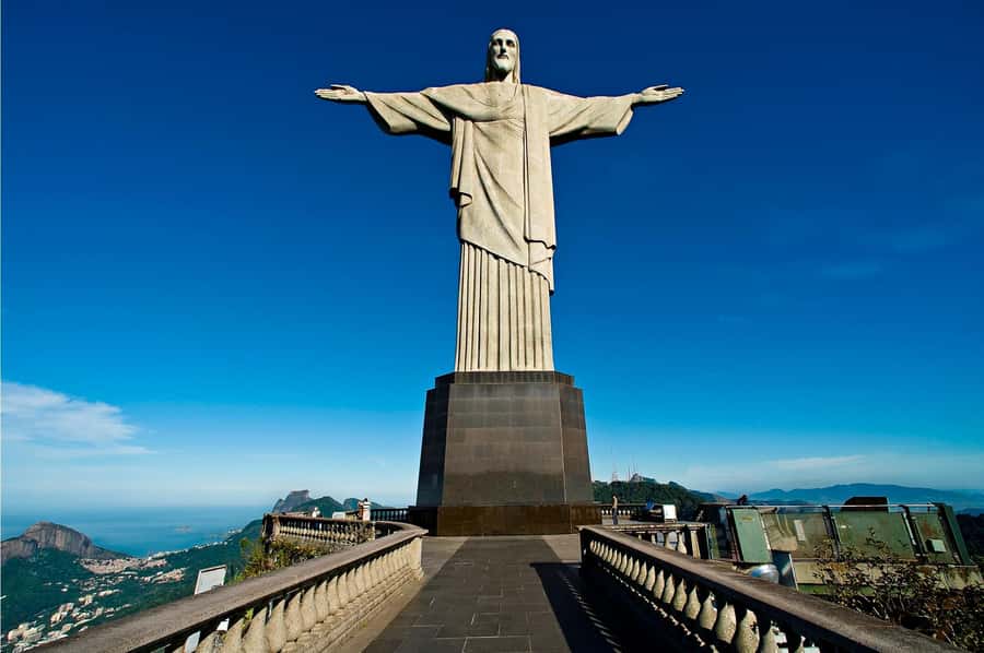 Rio: Christ The Redeemer Half Day Tour With Pick up - Corcovado hill and Christ the Redeemer: the view math