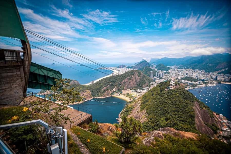 Rio: City Tour with Christ the Redeemer & Sugarloaf Mountain - Getting Picked Up in Rio: Where the Comfort Starts (and Where It Can Go Sideways)
