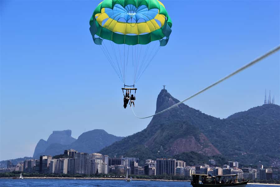 Rio de Janeiro: 2-Hour Boat Trip with Parasailing - Christ and Sugarloaf From the Sky, Plus the View Over the Water