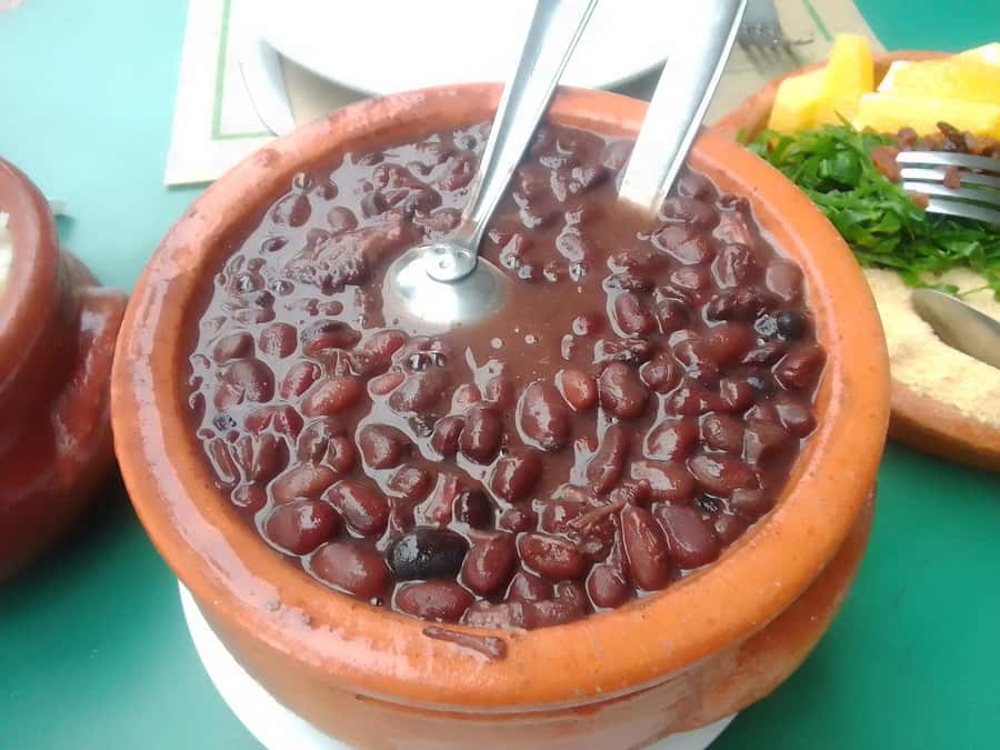Rio de Janeiro: Barra da Tijuca Walk & Food Tour with Drinks - Meeting at the kiosk, finding the guide, and setting yourself up on time