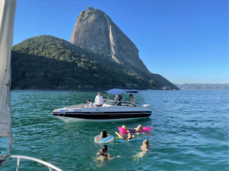 Rio de Janeiro: Boat Tour - Sunset with Beer - Niterói Contemporary Art Museum: Seeing Across the Bay