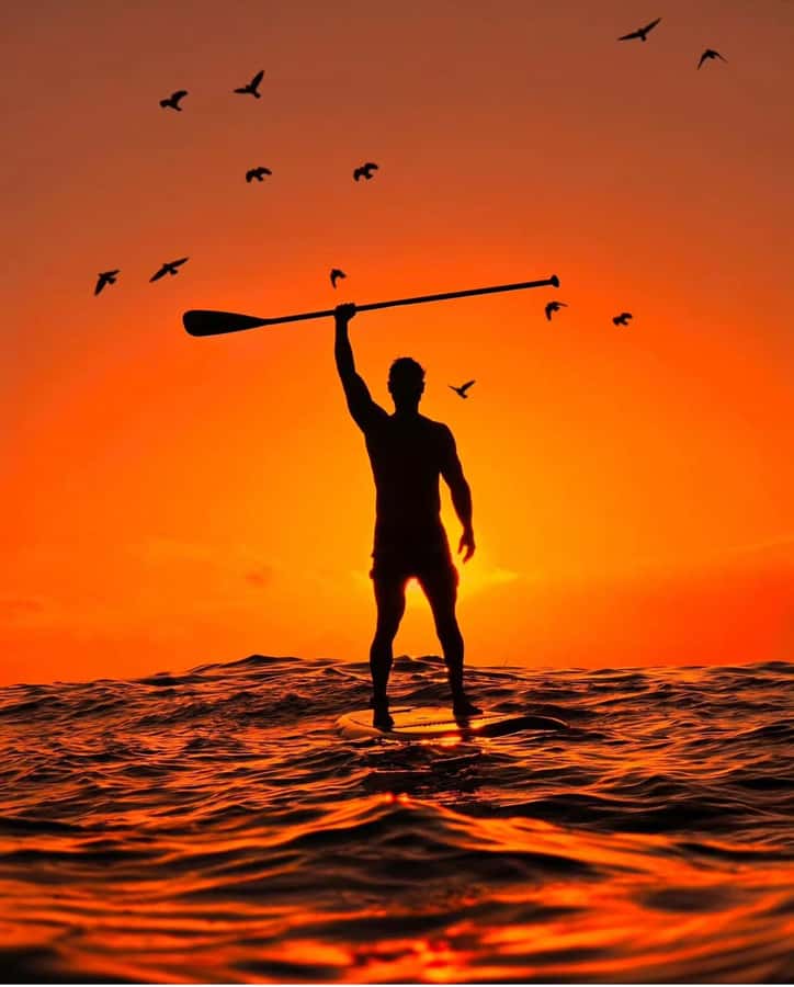 Rio de Janeiro: Copacabana Sunrise Stand Up Paddleboard Tour - What you’re paying for: gear, safety, and photos