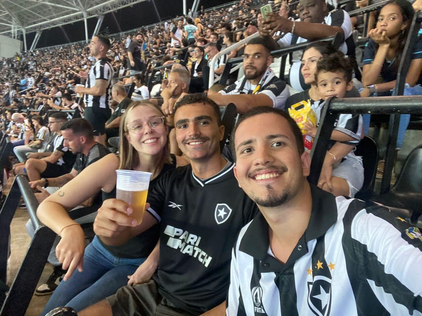 Rio de Janeiro: Enjoy a Botafogo soccer game with Locals - Practical advice: what to bring, what not to bring, and how to dress
