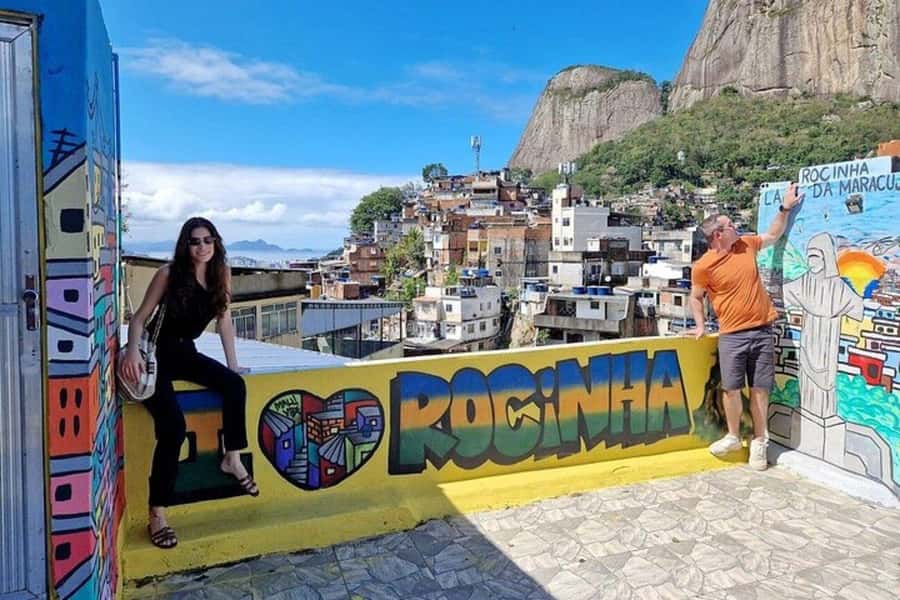 Rio de Janeiro: Favela Jeep Tour to Rocinha and Capoeira - Craft and storefront stops that actually support the neighborhood economy