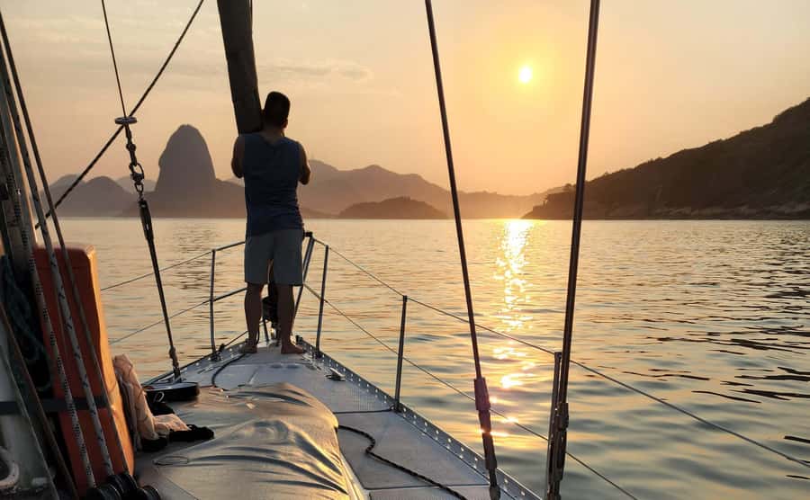 Rio de Janeiro: Guanabara Bay Sunset Sailing Tour & Drinks - Swimming stop: when you get in, what to expect, and what to bring