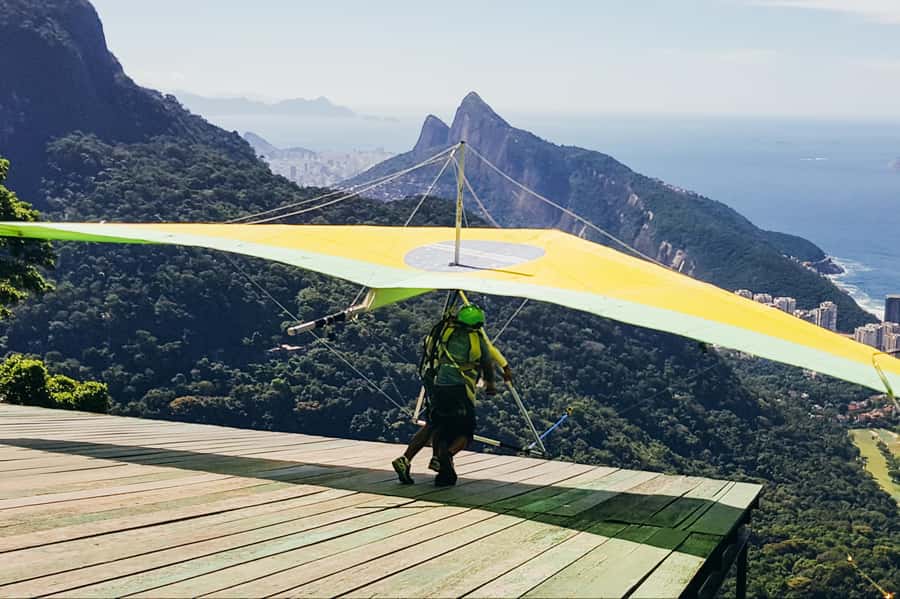 Rio de Janeiro: Hang Gliding Tandem Flight - The launch and glide: Atlantic Ocean, beaches, and the big landmark checklist