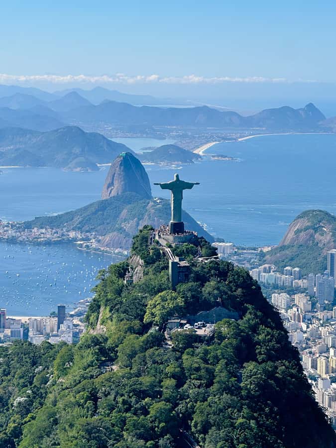 Rio de Janeiro: Helicopter Flight Christ the Redeemer 30 min - Sugarloaf Mountain and Guanabara Bay, seen from above and in motion